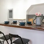 Authentic Apartment In Center Of Parisian Marais